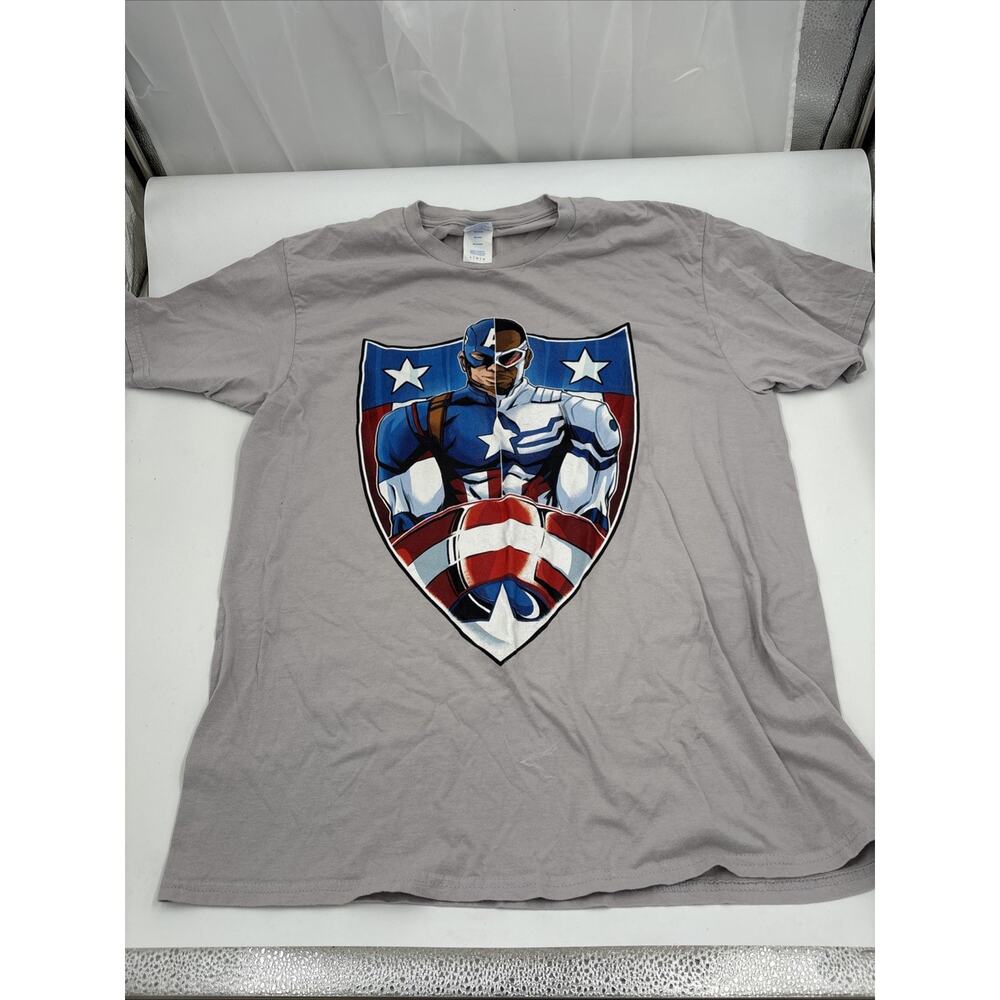 Captain America Steve Rogers Sam Wilson Marvel T-Shirt Large New with Tags